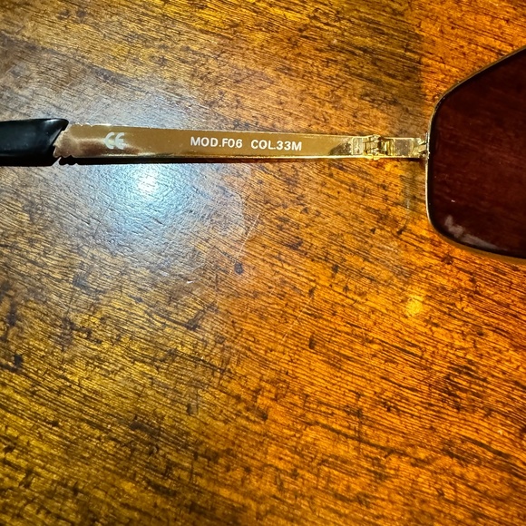 Vintage Versace Versus Sunglasses - Picture 8 of 8